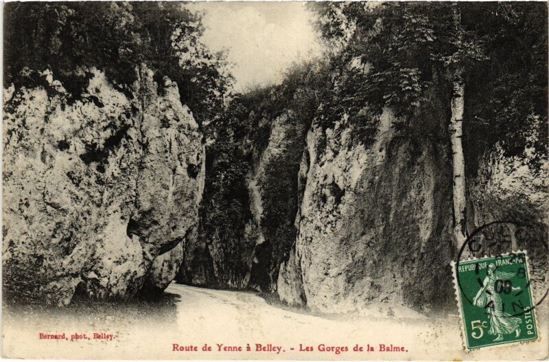 Carte postale ancienne Belley Les Gorges de la Balme à Belley