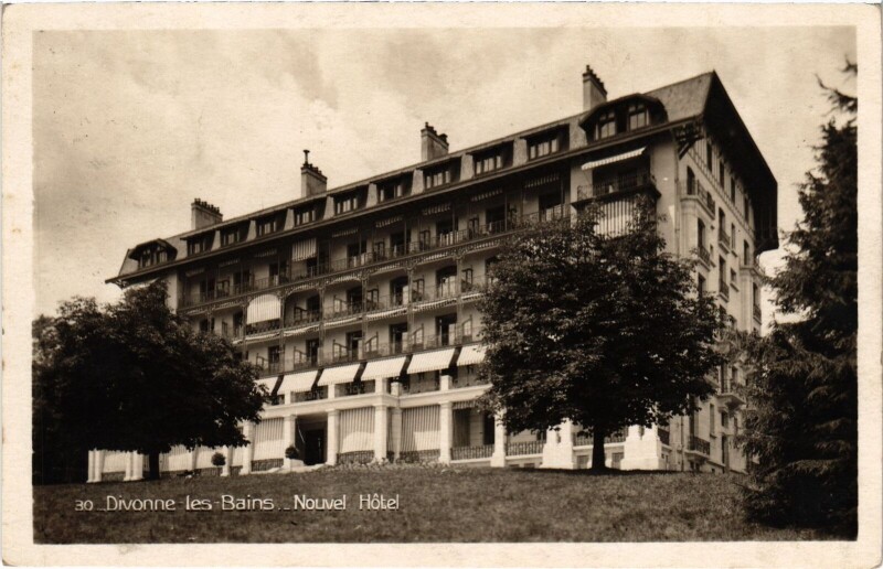 Carte postale ancienne Divonne Le nouvel Hotel