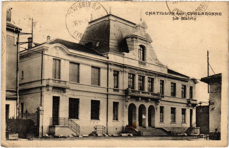 Carte postale ancienne Chatillon s Chalaronne La Mairie