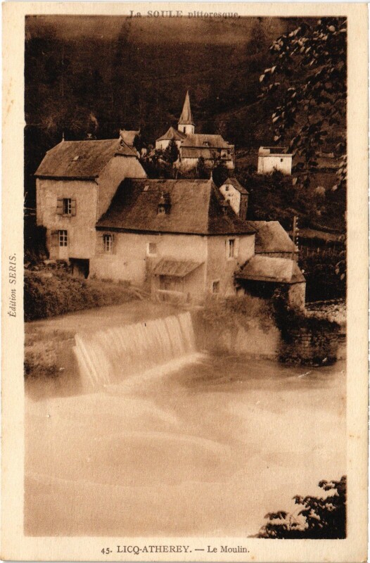 Carte postale ancienne La Soule Licq-Atherey Le Moulin