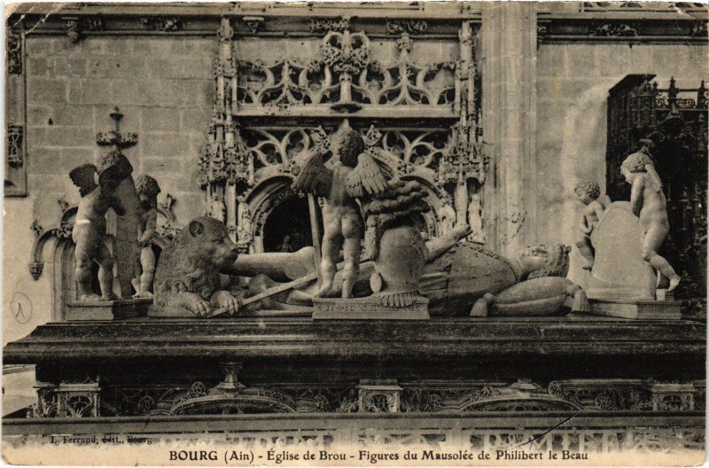 Carte postale ancienne Bourg en Bresse Brou Church Figures du Mausolee à Bourg-en-Bresse