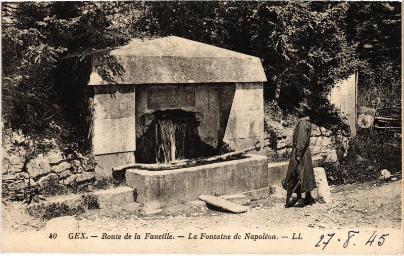 Carte postale ancienne Gex Fontaine Napoleon