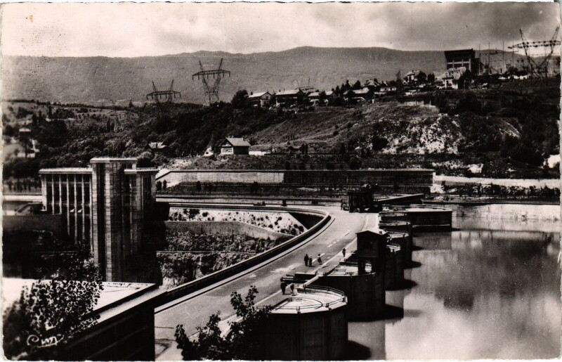 Carte postale ancienne Genissiat Tours de prises d'eau