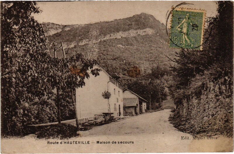 Carte postale ancienne Hauteville Maison de secours