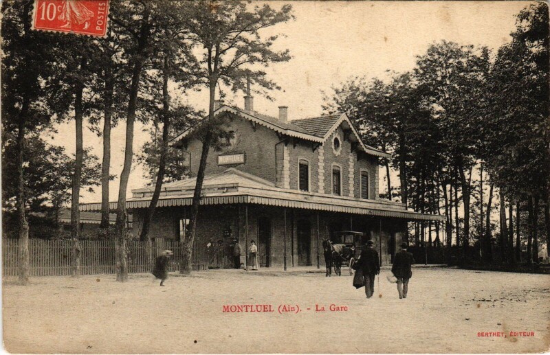 Carte postale ancienne Montluel La Gare à Montluel