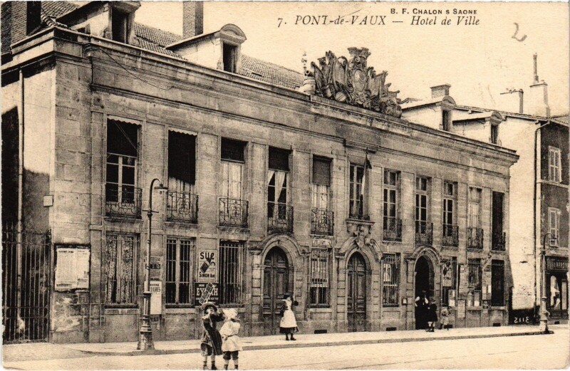 Carte postale ancienne Pont de Vaux Hotel de Ville à Pont-de-Vaux