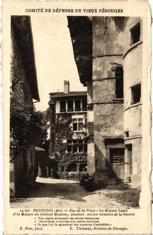 Carte postale ancienne Perouges Rue de la Place