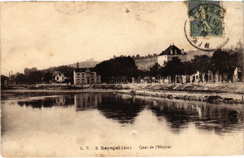 Carte postale ancienne Seyssel Quai de l'Hopital à Seyssel