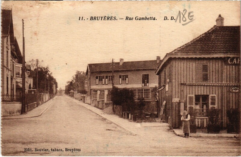 Carte postale ancienne Bruyeres Rue gambetta