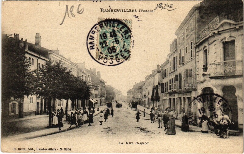 Carte postale ancienne Rambervilliers Rue Carnot