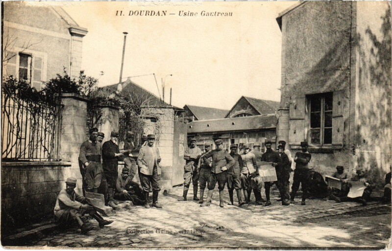Carte postale ancienne Dourdan Usine Gautreau à Dourdan
