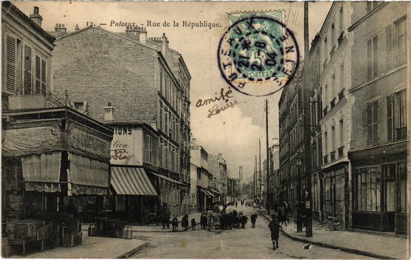 Carte postale ancienne Puteaux Rue de la République à Puteaux