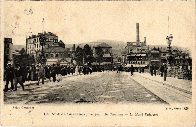 Carte postale ancienne Pont de Suresnes un jour de Courses Mont Valérien à Suresnes
