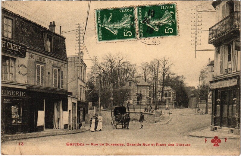 Carte postale ancienne Garches Rue de Suresnes Grande Rue à Garches