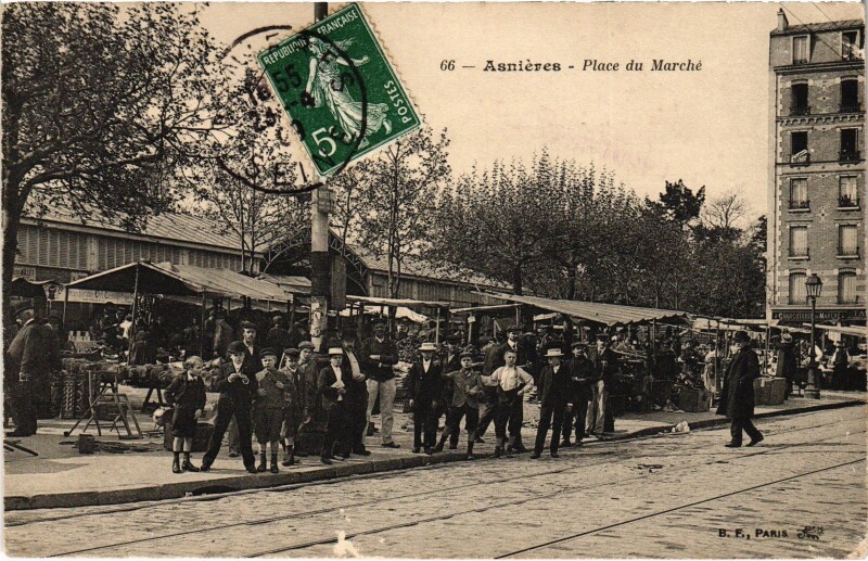 Carte postale ancienne Asnieres Place du Marché