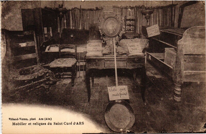 Carte postale ancienne Ars Mobilier et reliques du Saint-Cure