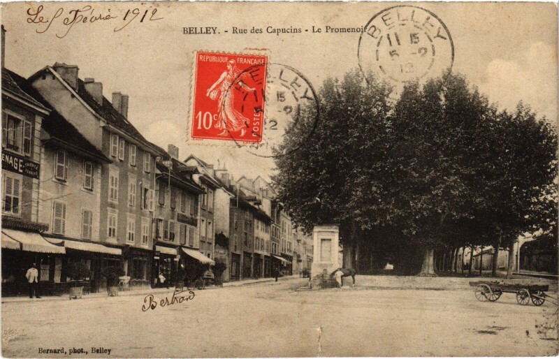 Carte postale ancienne Belley Rue des Capucins Le Promenoir à Belley