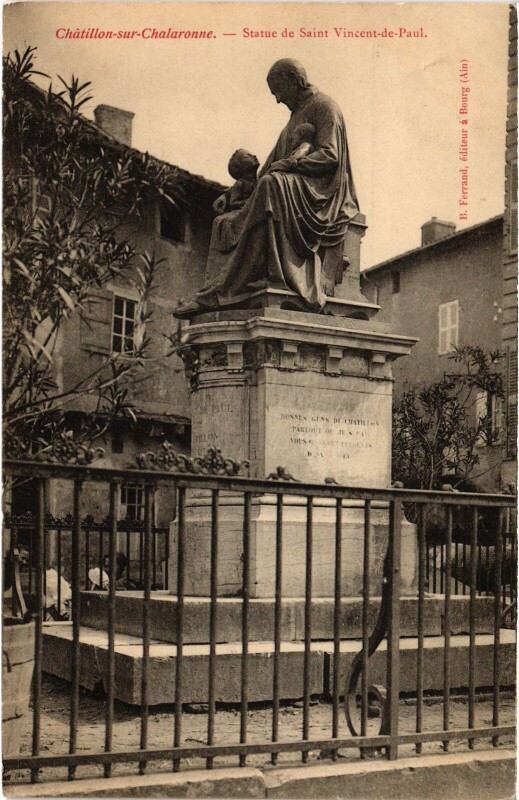 Carte postale ancienne Chatillon s Chalaronne Statue de Saint-Vincent de Paul