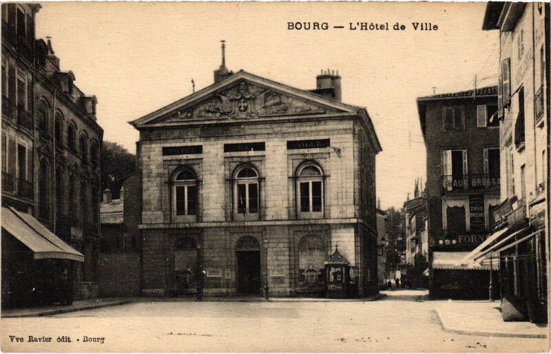 Carte postale ancienne Bourg en Bresse Hotel de Ville à Bourg-en-Bresse