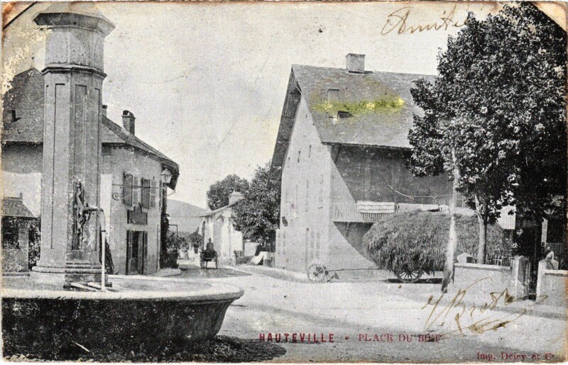 Carte postale ancienne Hauteville Place du Bief