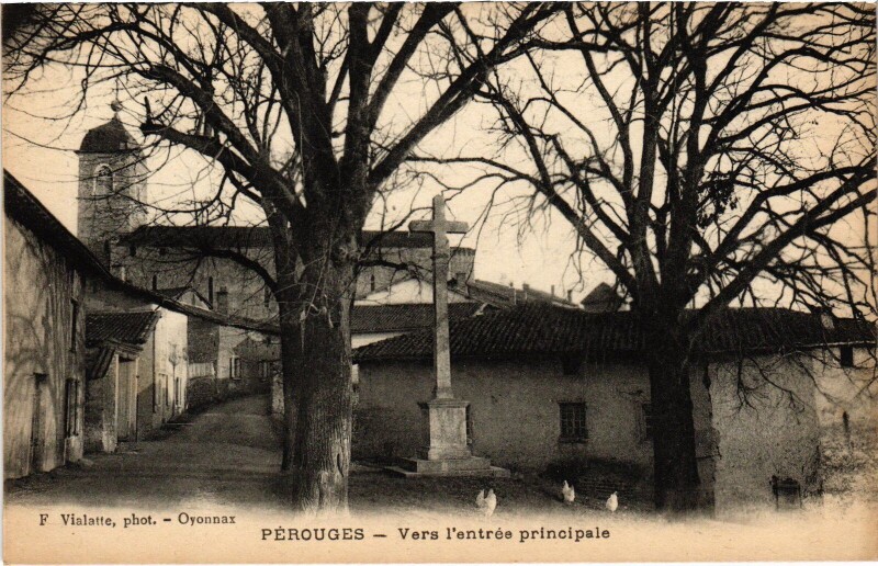 Carte postale ancienne Perouges vers l'entree principale