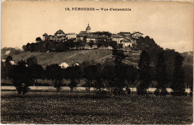Carte postale ancienne Perouges vue d'ensemble