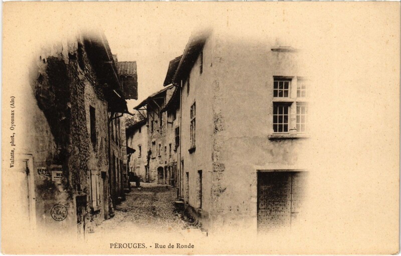 Carte postale ancienne Perouges Rue de Ronde