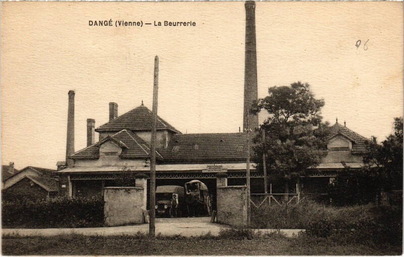 Carte postale ancienne Dangé La Beurrerie