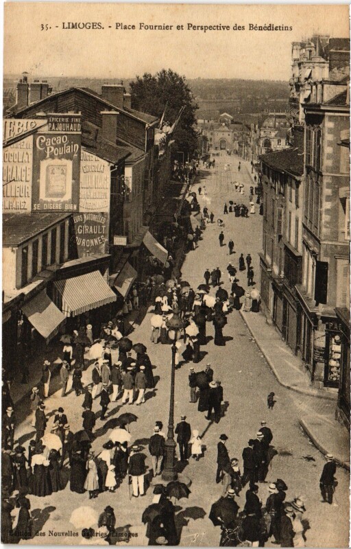 Carte postale ancienne Limoges Place Fournier Perspective des Bénédictins à Limoges