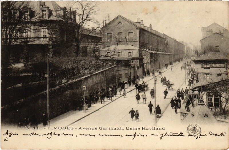 Carte postale ancienne Limoges Usine Haviland Avenue Garibaldi à Limoges