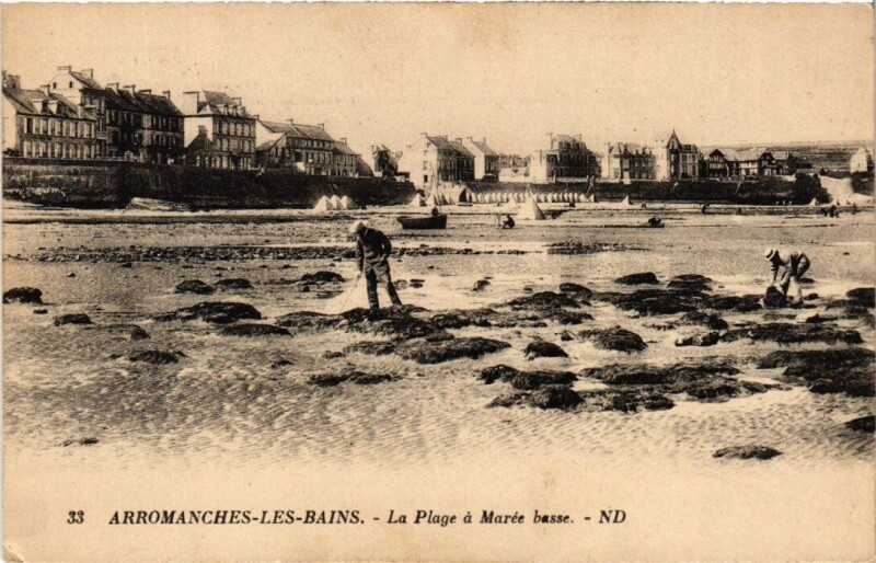 Carte postale ancienne Arromanches La Plage a Maree basse France