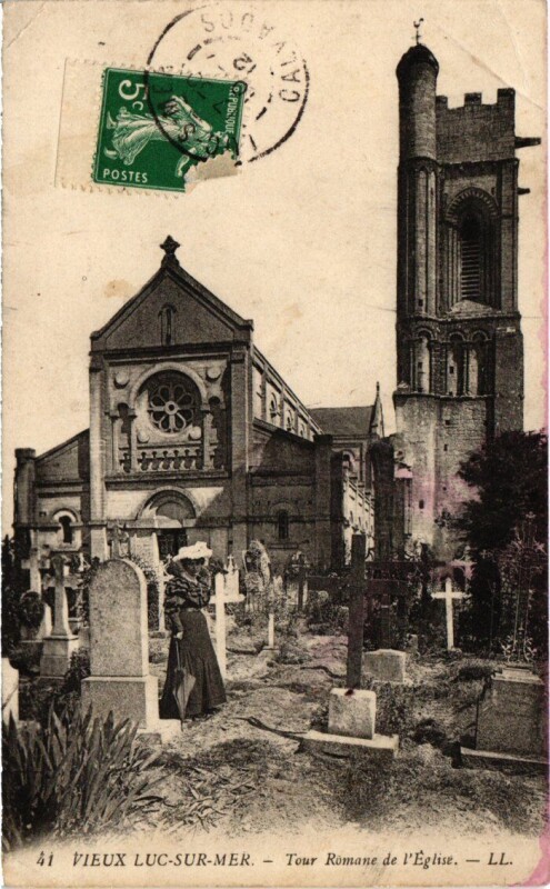 Carte postale ancienne Luc sur Mer Tour Romane de l'Eglise France à Luc-sur-Mer