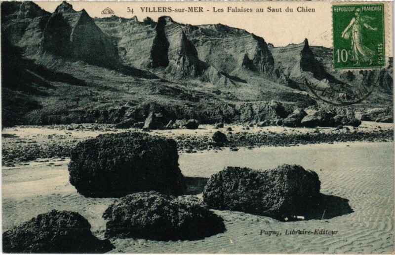 Carte postale ancienne Villers sur Mer Les Falaises au Saut du Chien France à Falaise