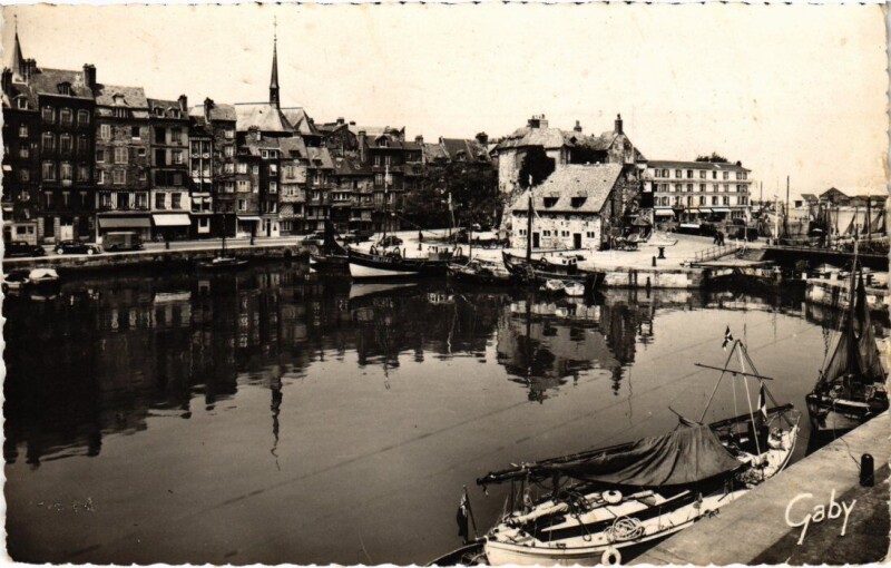 Carte postale ancienne Honfleur Le Vieux Bassin France à Honfleur