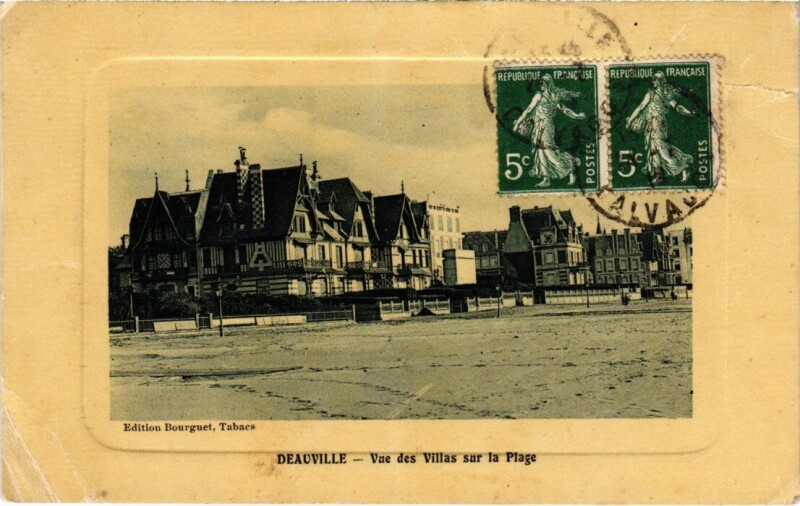 Carte postale ancienne Deauville Vue des Villas sur la Plage France à Deauville
