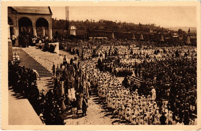 Carte postale ancienne Lisieux La Basilique France à Lisieux