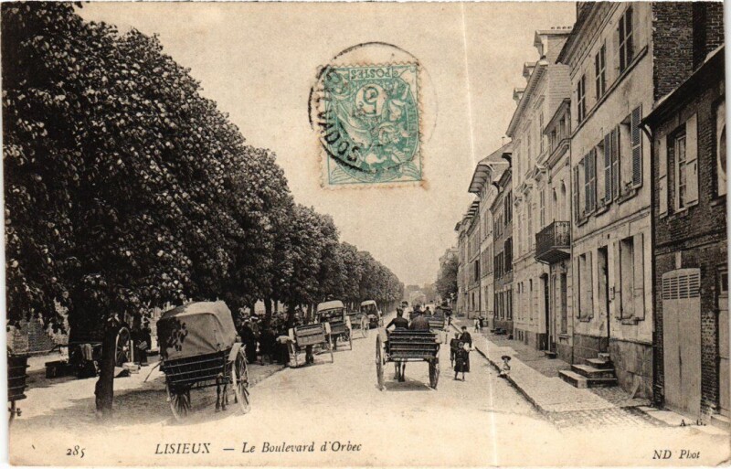 Carte postale ancienne Lisieux Le Boulevard d'Orbec France à Lisieux