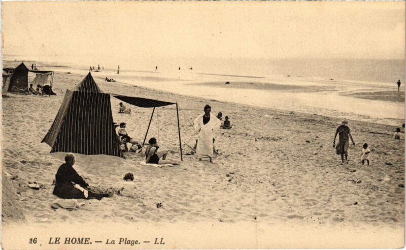 Carte postale ancienne Le Home La Plage France au Hom