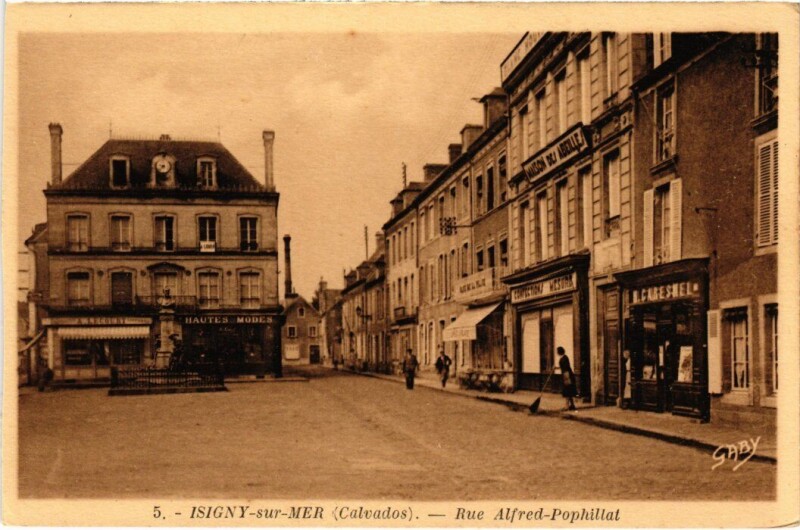 Carte postale ancienne Isigny sur Mer Rue Alfred Pophillat France à Isigny-sur-Mer