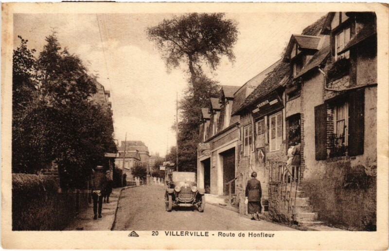 Carte postale ancienne Villerville Route de Honfleur France à Honfleur