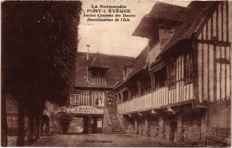 Carte postale ancienne Pont-l'Eveque Ancien Couvent des Dames France