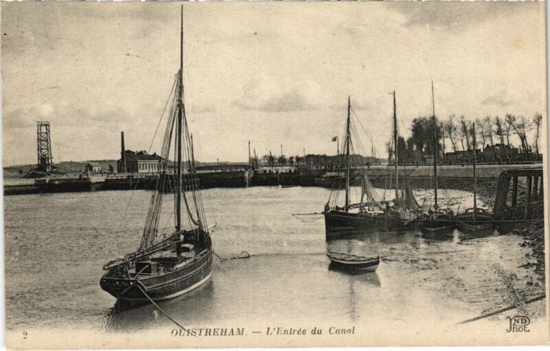 Carte postale ancienne Ouistreham L'Entree du Canal France à Ouistreham
