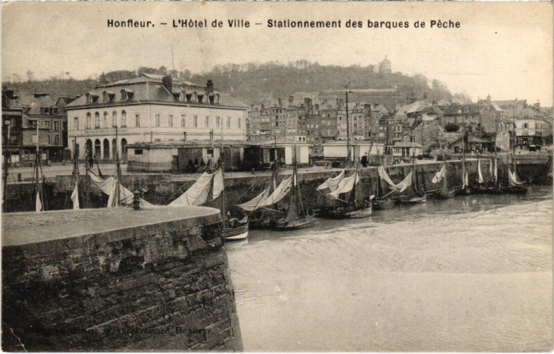 Carte postale ancienne Honfleur L'Hotel de Ville France à Honfleur