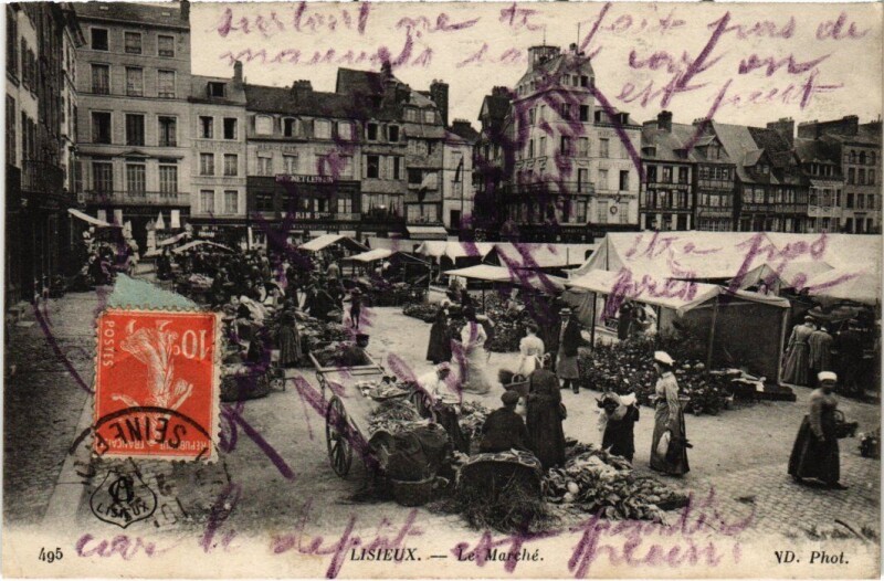 Carte postale ancienne Lisieux Le Marche France à Lisieux