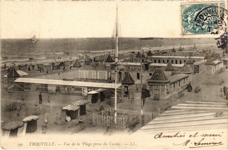 Carte postale ancienne Trouville Vue de la Plage prise du Casino France