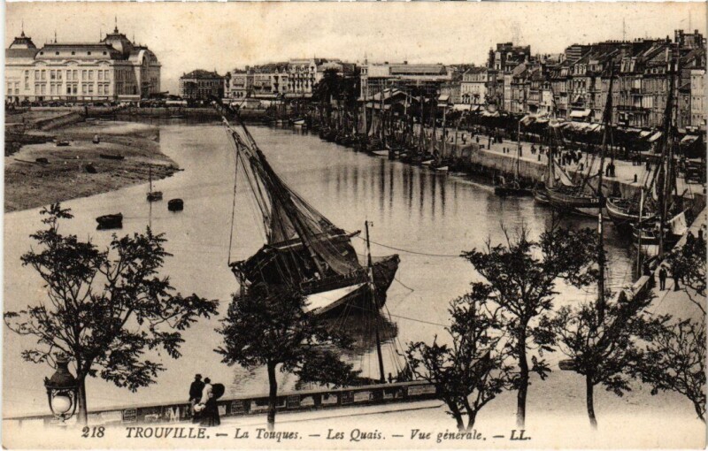 Carte postale ancienne Trouville Les Quais, La Touques France à Touques