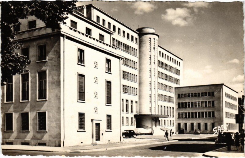 Carte postale ancienne Caen Le Centre Administratif France