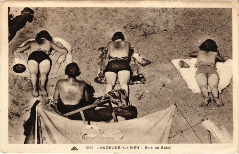 Carte postale ancienne Langrune Bain de Soleil France