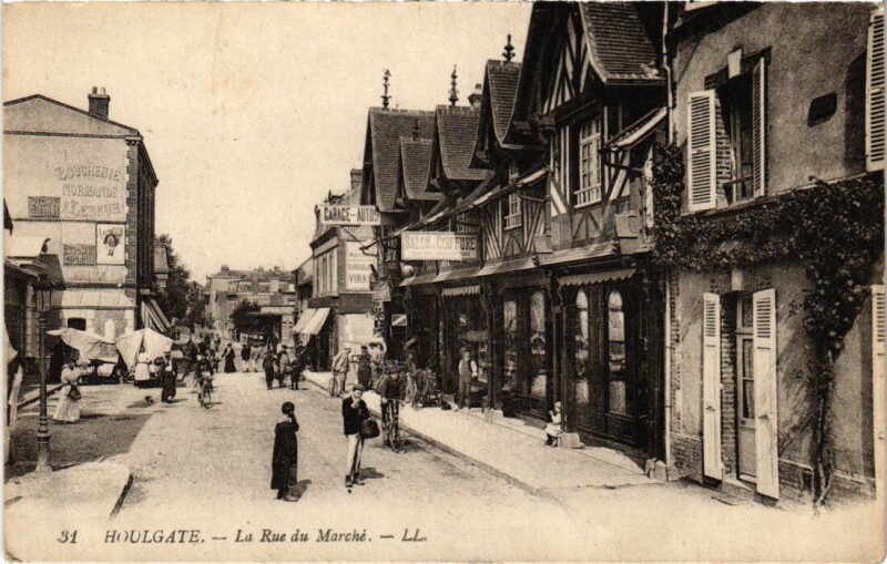 Carte postale ancienne Houlgate La Rue du Marche France à Houlgate