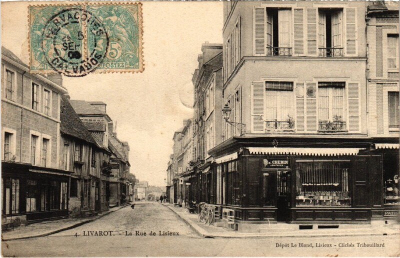 Carte postale ancienne Livarot La Rue de Lisieux France à Lisieux